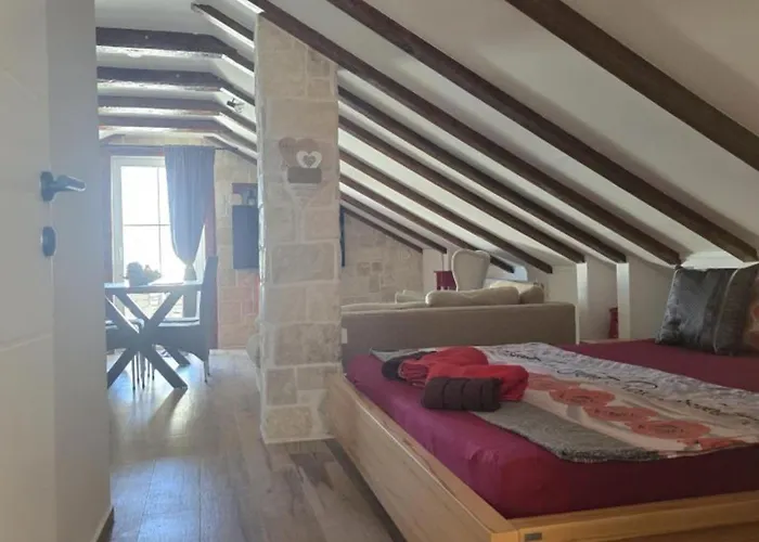 Angir Martina Apartamento